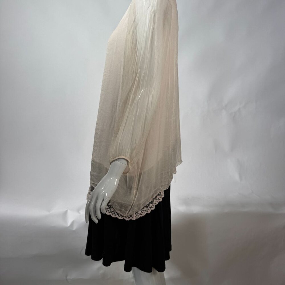 Sheer Beige Blouse With Embroidered Hem & 3/4 Sleeves By Prontomoda Giusy - Picture 4 of 16